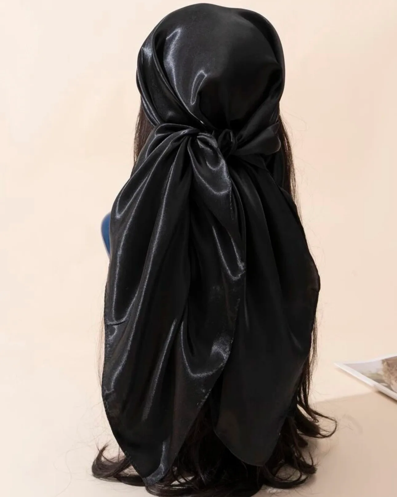 Pañoleta unicolor Negro