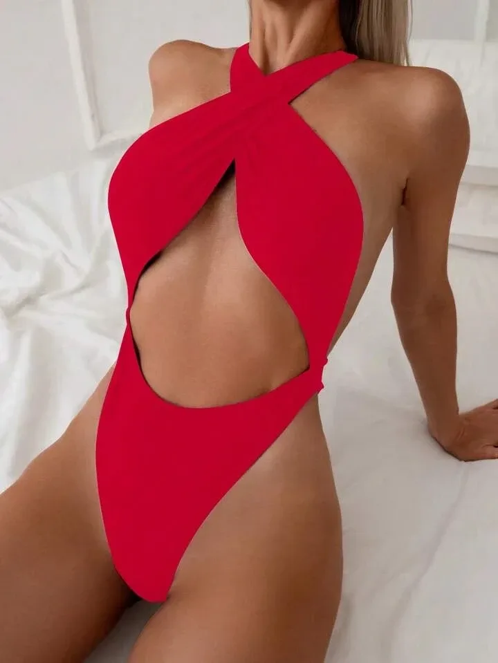 Traje de baño rojo cut-out con tiras cruzadas